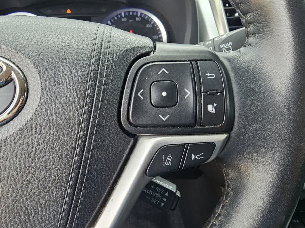 2019 Toyota Highlander XLE photo 23