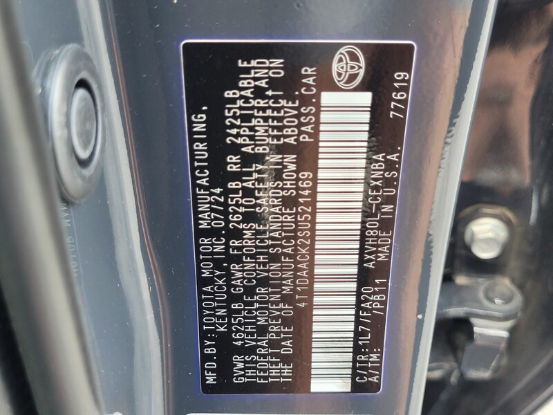 2025 Toyota Camry LE photo 6