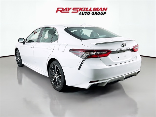 2023 Toyota Camry SE photo 4