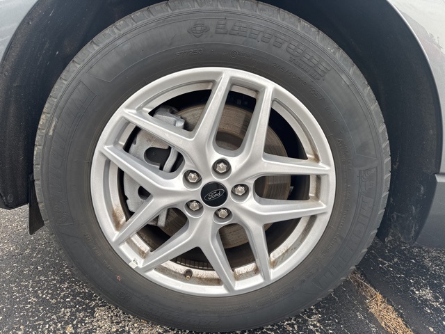 2024 Ford Edge SEL photo 7