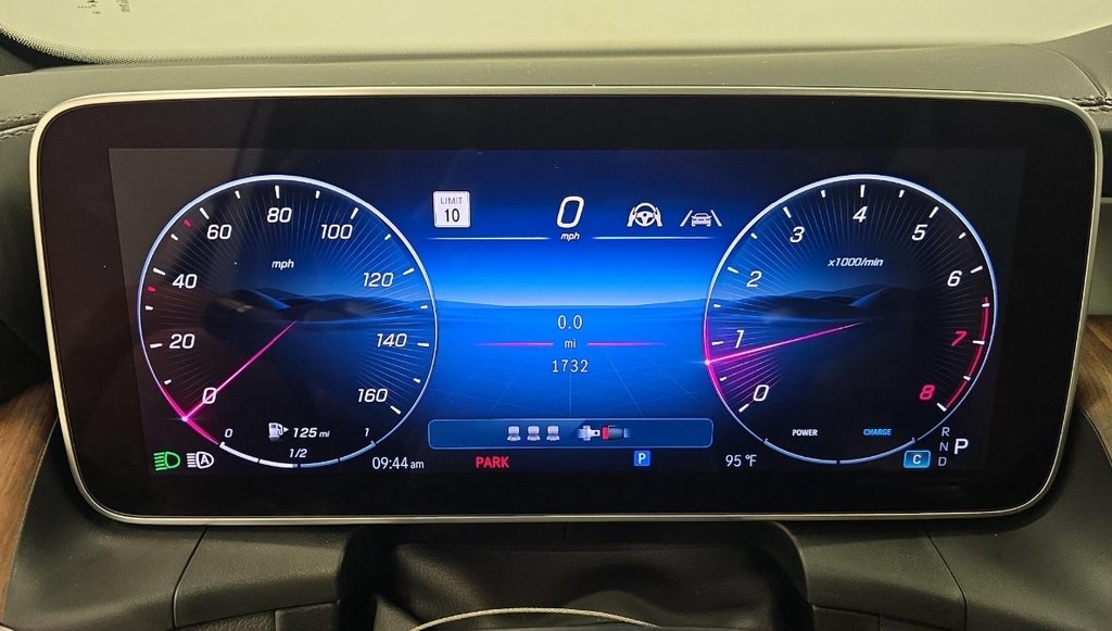 2025 Mercedes Benz GLC 300 4MATIC photo 12