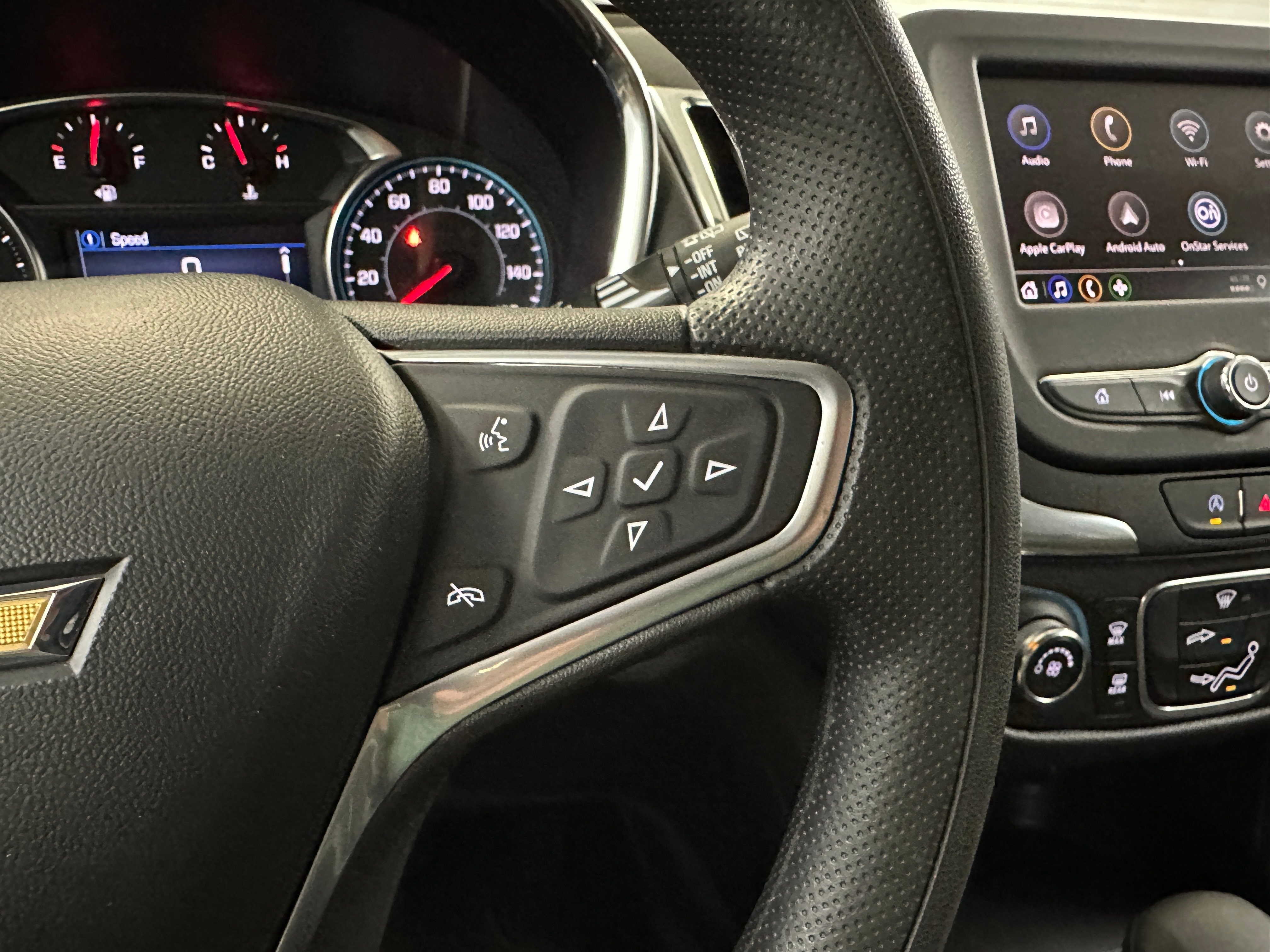 2023 Chevrolet Equinox LT photo 4