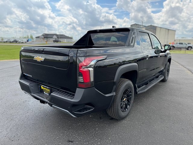 2025 Chevrolet Silverado EV LT photo 4