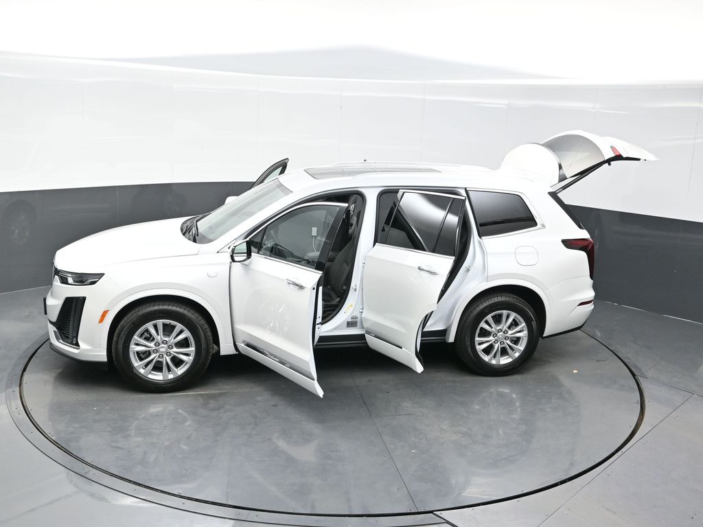 2025 Cadillac XT6 Luxury photo 35