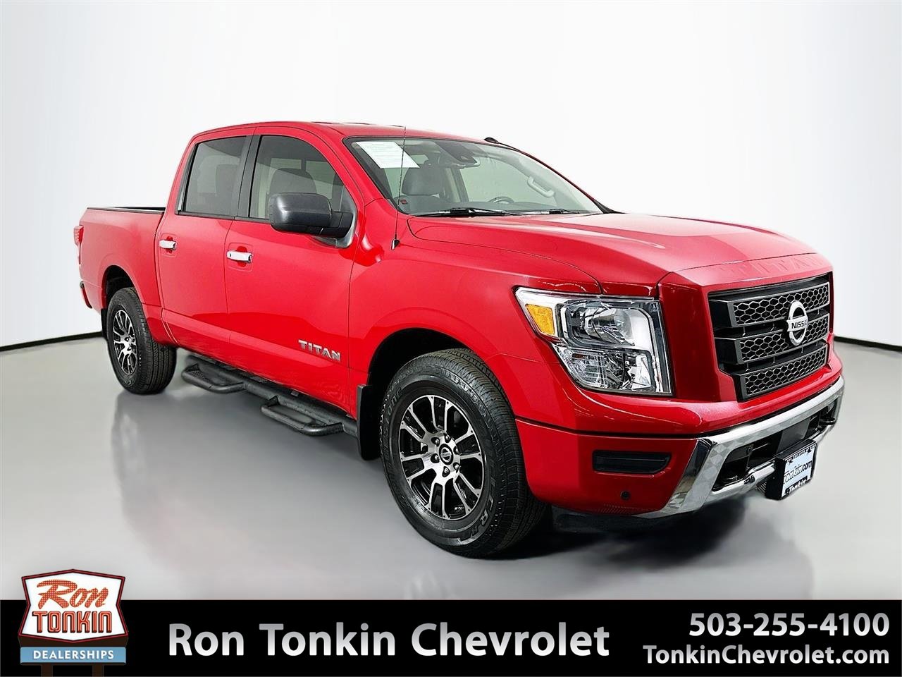 2021 Nissan Titan SV's photo