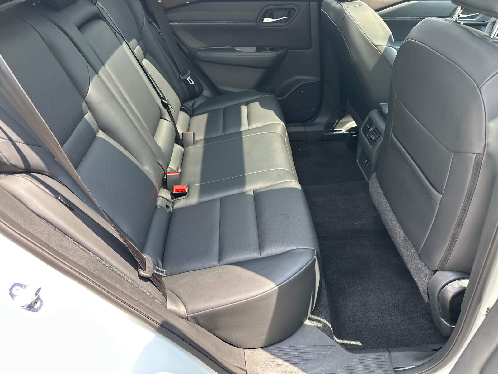 2023 Nissan Rogue SV photo 15