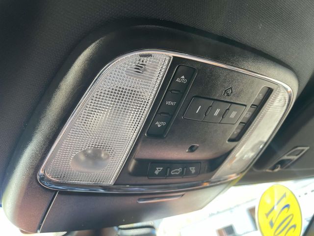2021 Jeep Grand Cherokee Overland photo 25