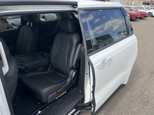 2026 Kia Carnival SX photo 18