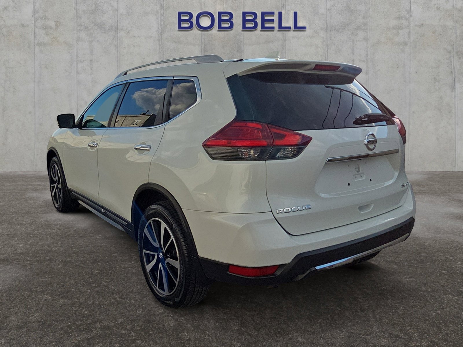 2017 Nissan Rogue SL photo 3