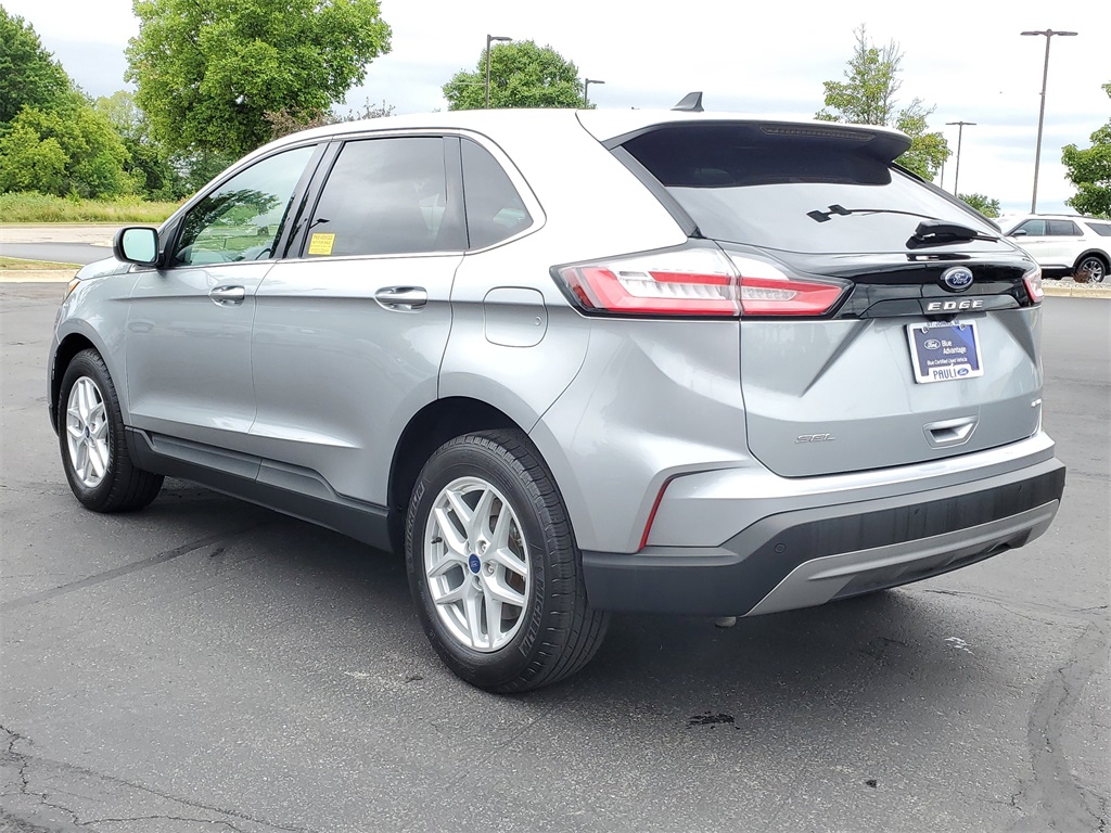 2022 Ford Edge SEL photo 3