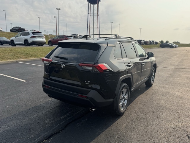 2025 Toyota RAV4 XLE photo 2