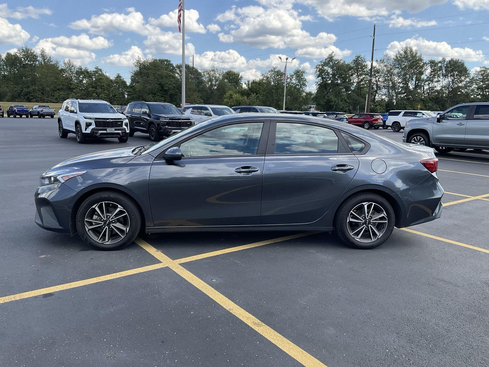 2023 Kia Forte LXS photo 4