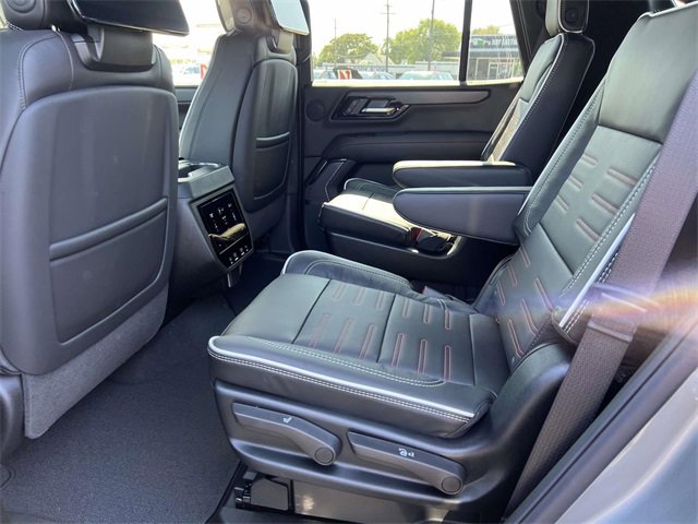 2025 Gmc Yukon AT4 Ultimate photo 7