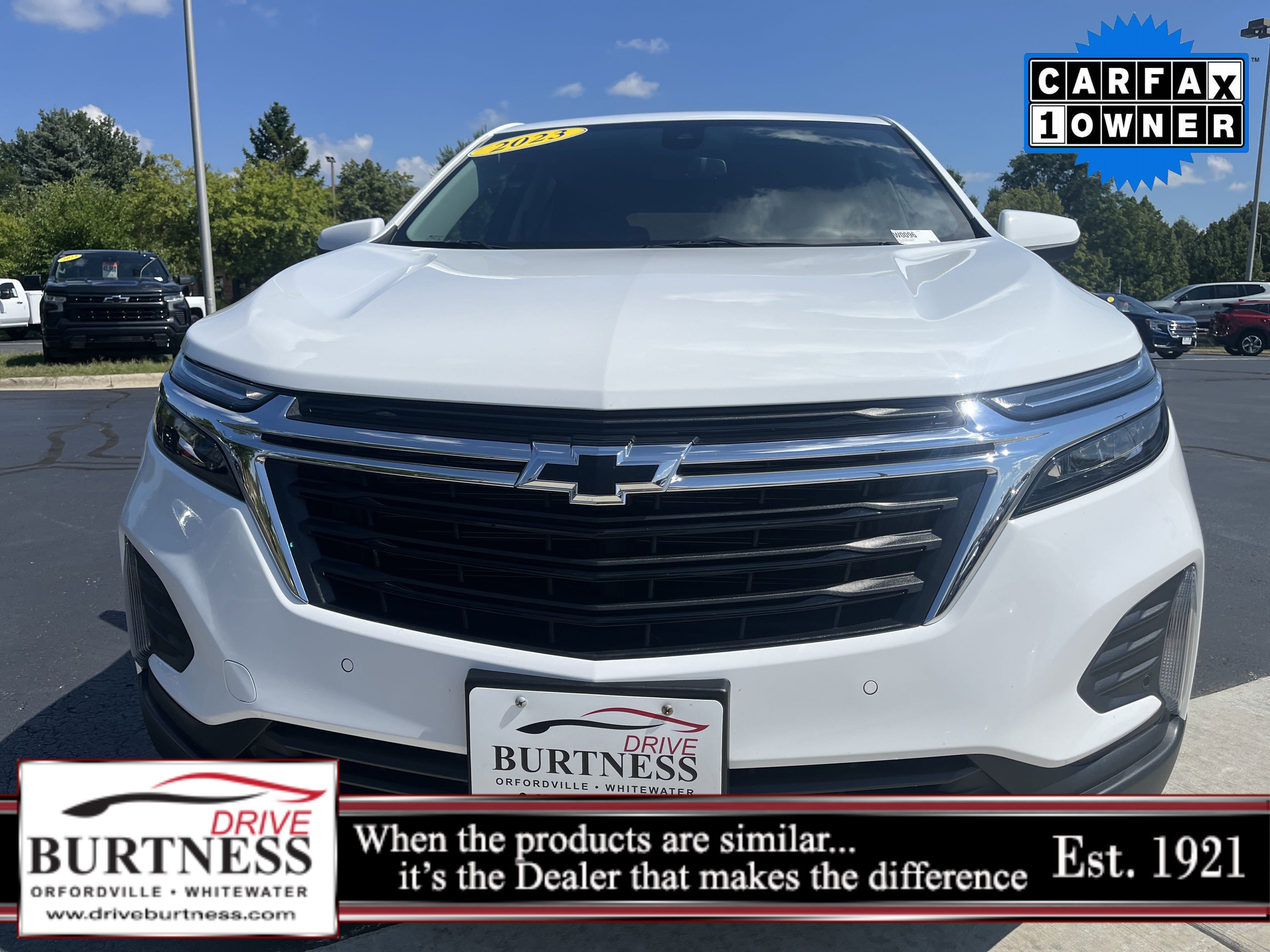 2023 Chevrolet Equinox LT photo 2