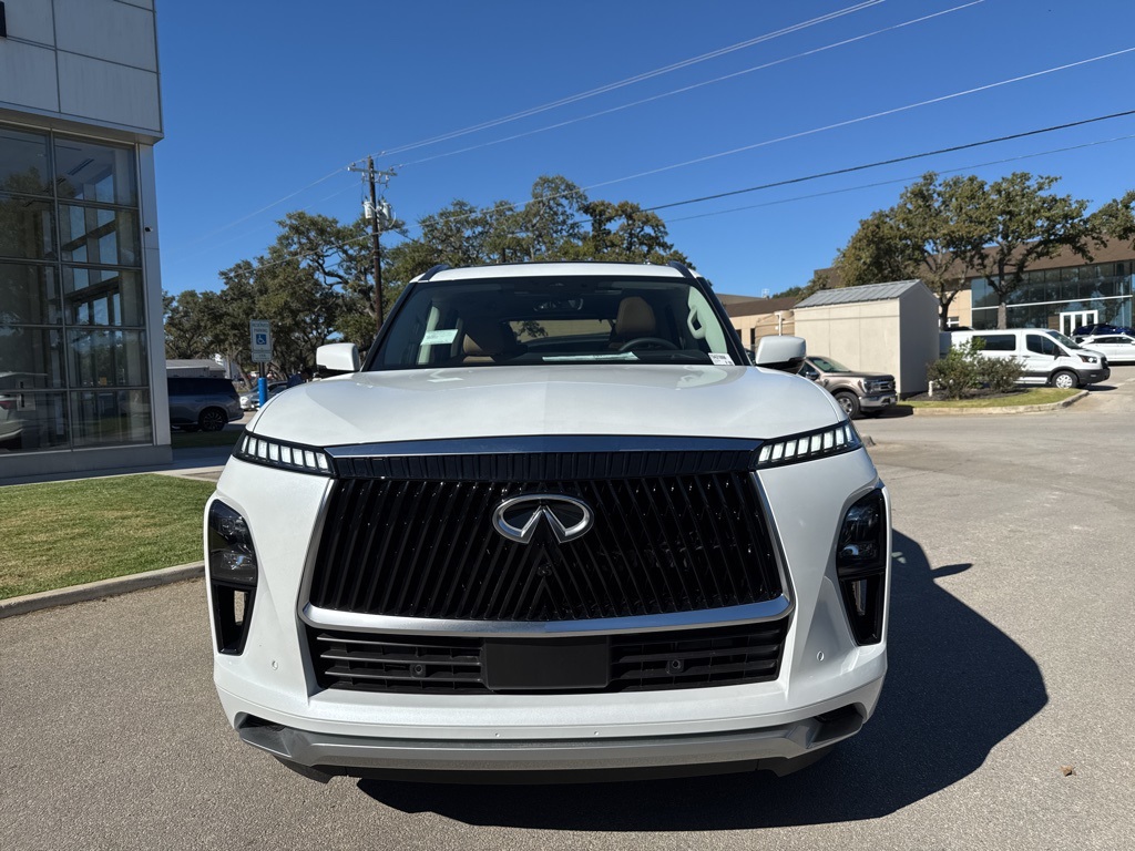 2026 Infiniti QX80 Luxe photo 2