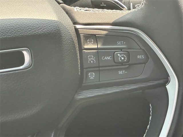 2025 Jeep Grand Cherokee Altitude photo 25