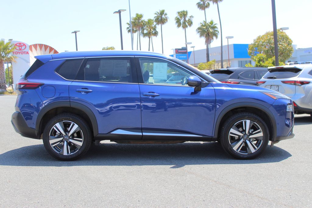 2023 Nissan Rogue SL photo 5