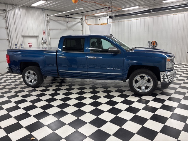Used 2018 Chevrolet Silverado 1500 LTZ with VIN 1GCUKSEC7JF232443 for sale in Rochester, Minnesota