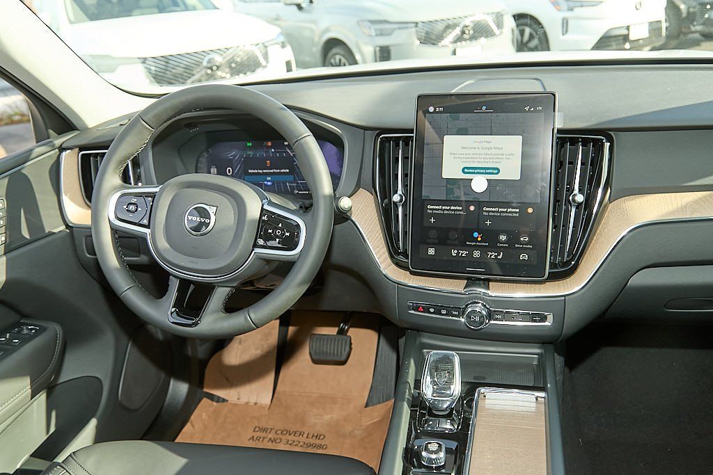 2026 VOLVO XC60 - Image 22