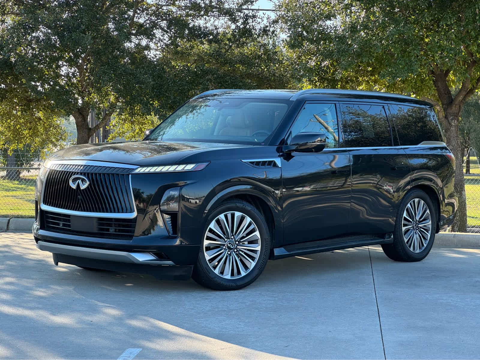 2025 INFINITI QX80 Sensory 4WD's photo