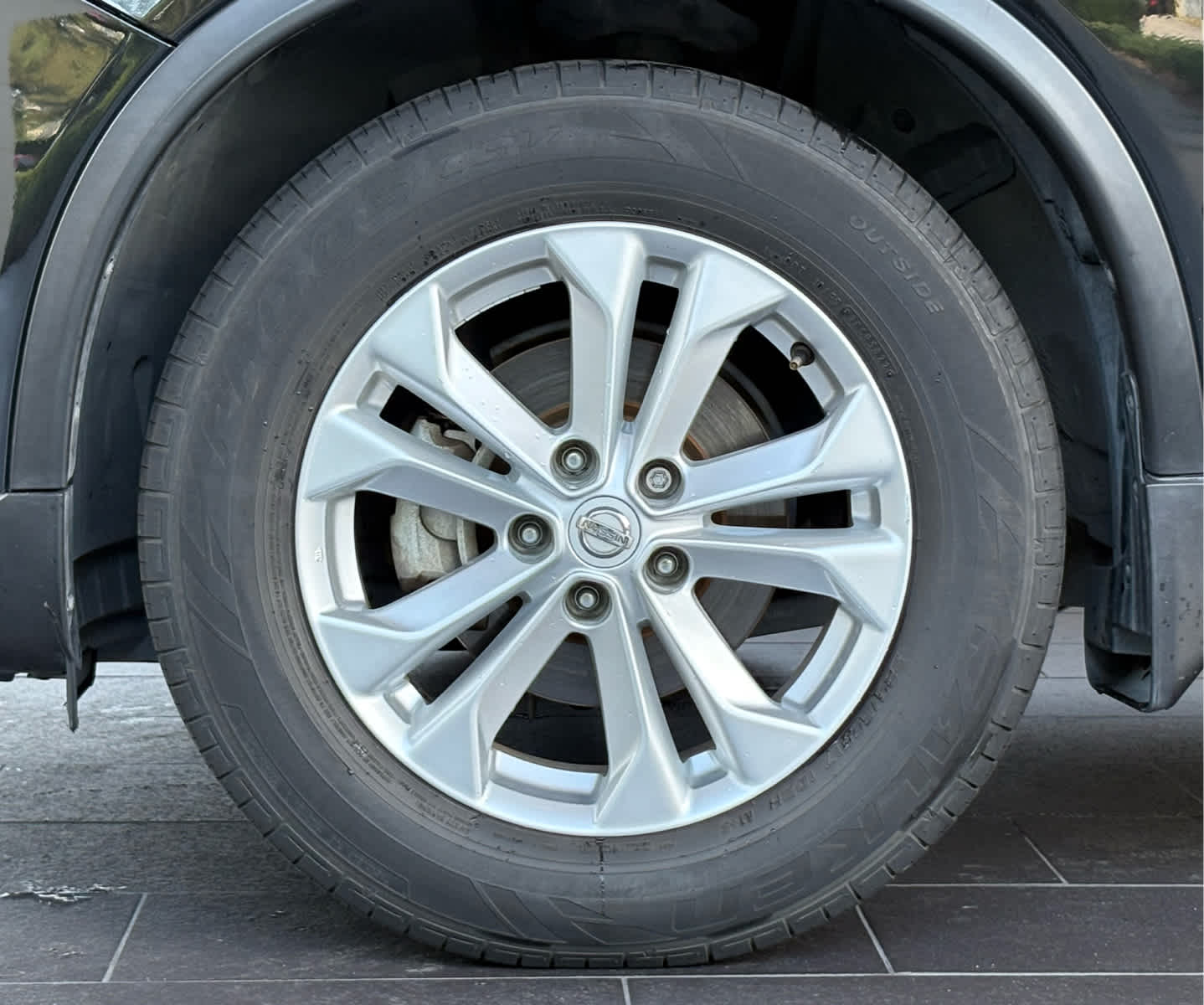2016 Nissan Rogue SV photo 9