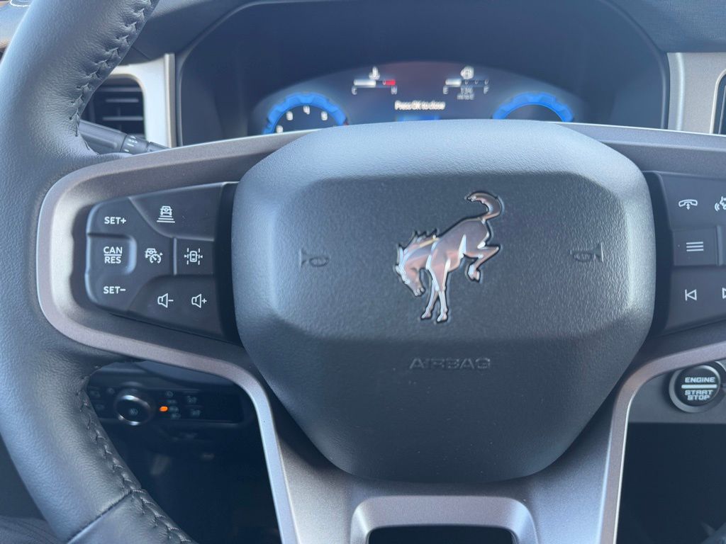2025 Ford Bronco Outer Banks photo 23