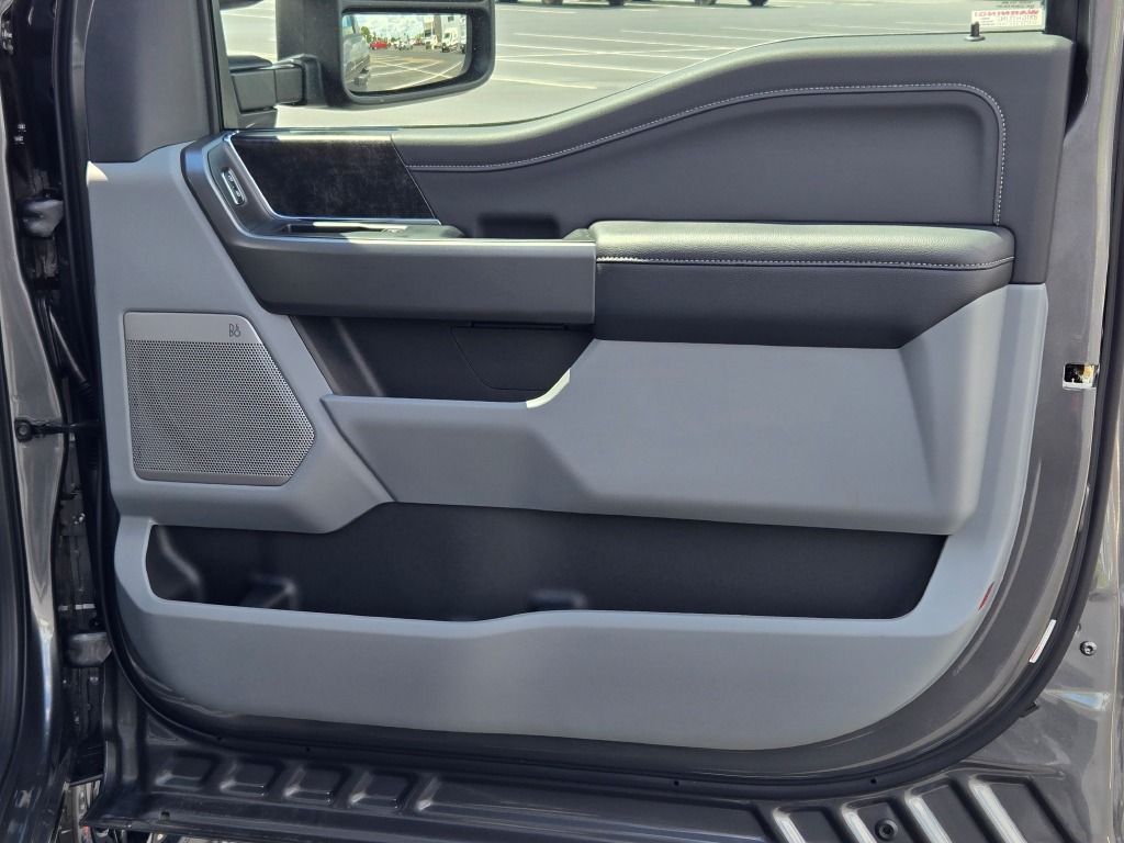 2026 Ford F-350 XLT photo 4