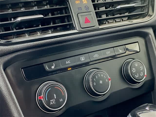 2022 Volkswagen Taos SE photo 15