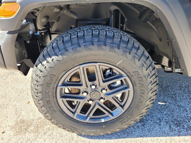 2025 Jeep Wrangler Sport S photo 12