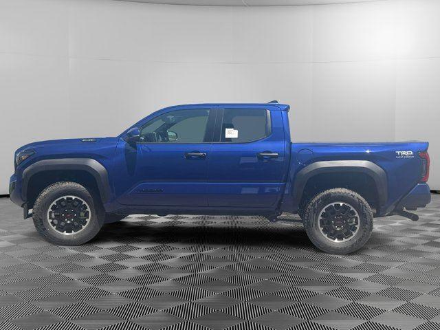 2025 Toyota Tacoma TRD Off-Road photo 2