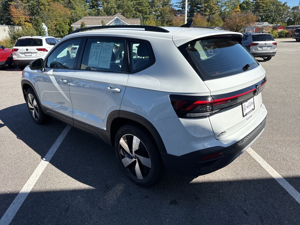 2025 Volkswagen Taos S photo 4