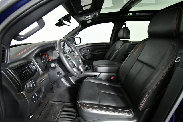 2023 Nissan Titan PRO-4X photo 4
