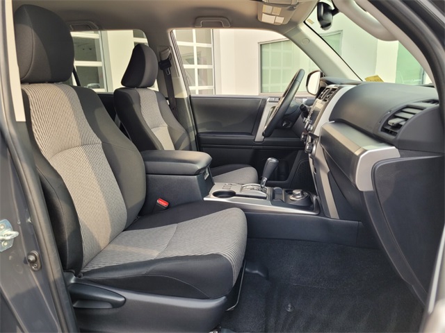 2024 Toyota 4Runner SR5 4WD photo 18