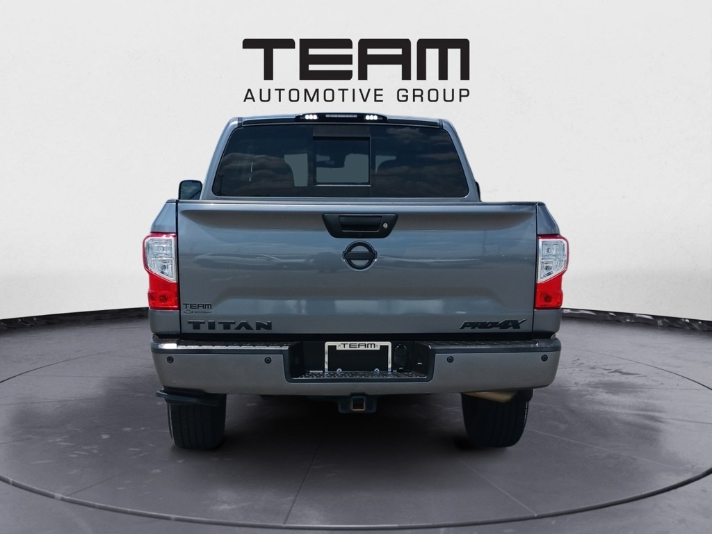 2018 Nissan Titan PRO-4X photo 5