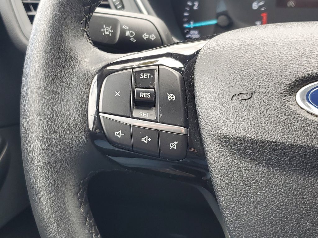 2022 Ford Escape SE photo 13