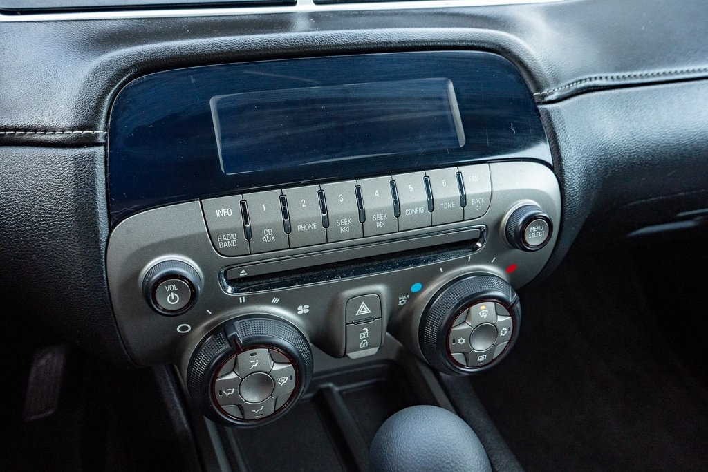 2015 Chevrolet Camaro photo 21