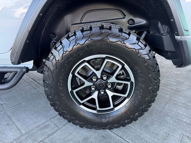 2024 Jeep Wrangler Rubicon photo 3