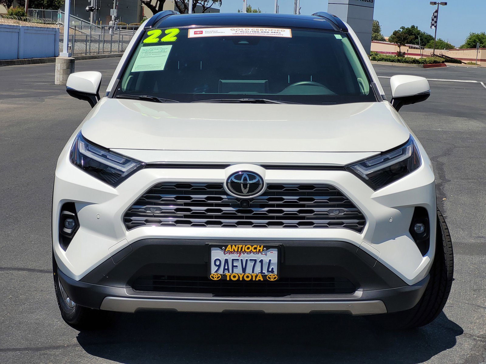 2022 Toyota RAV4 Limited photo 2
