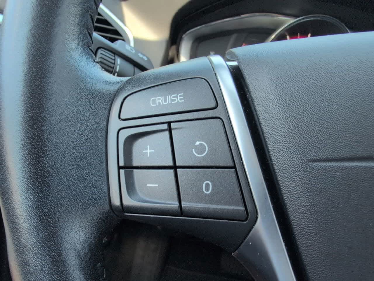 2017 Volvo XC60 Dynamic photo 29