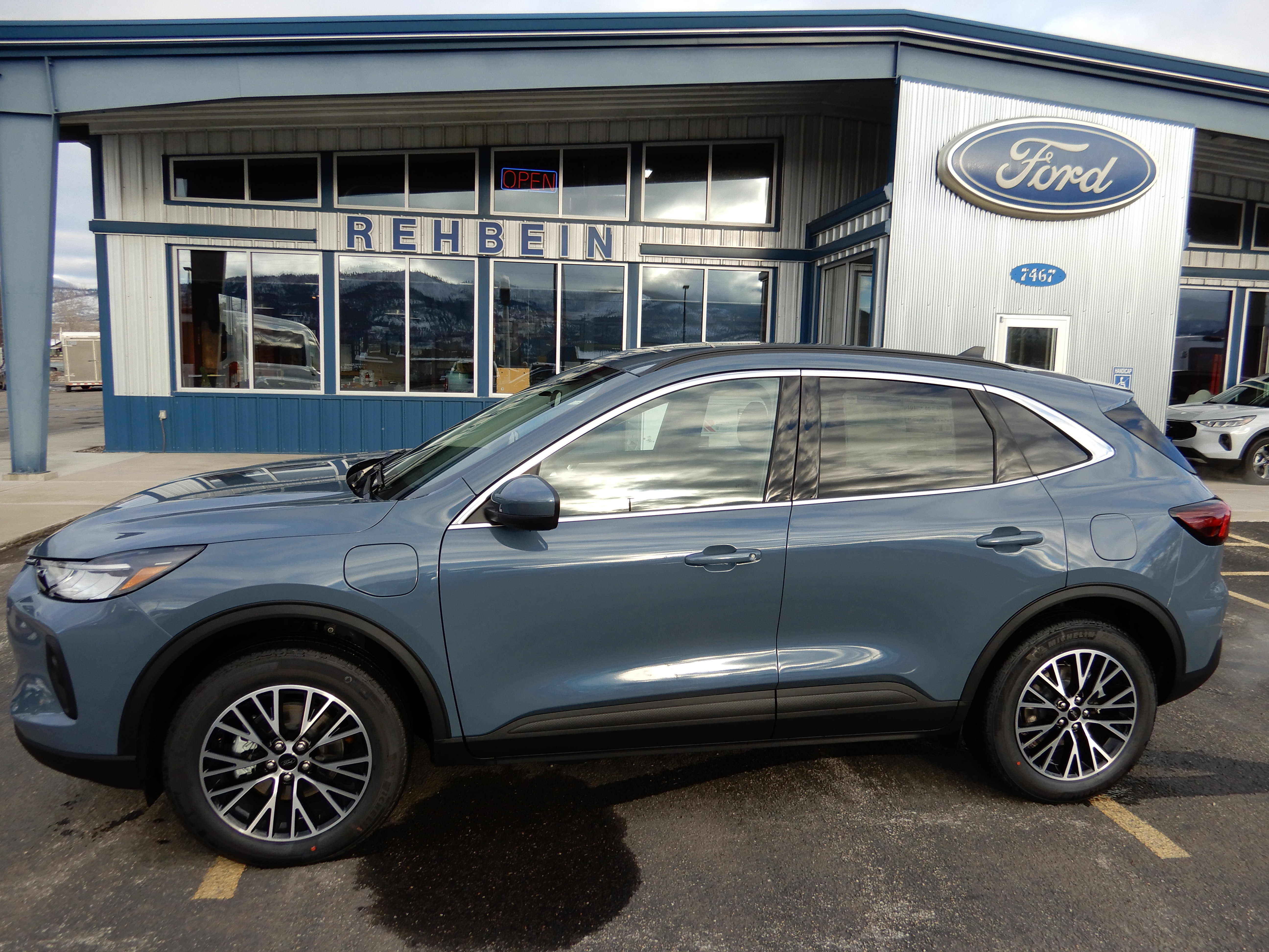 2025 Ford Escape PHEV's photo