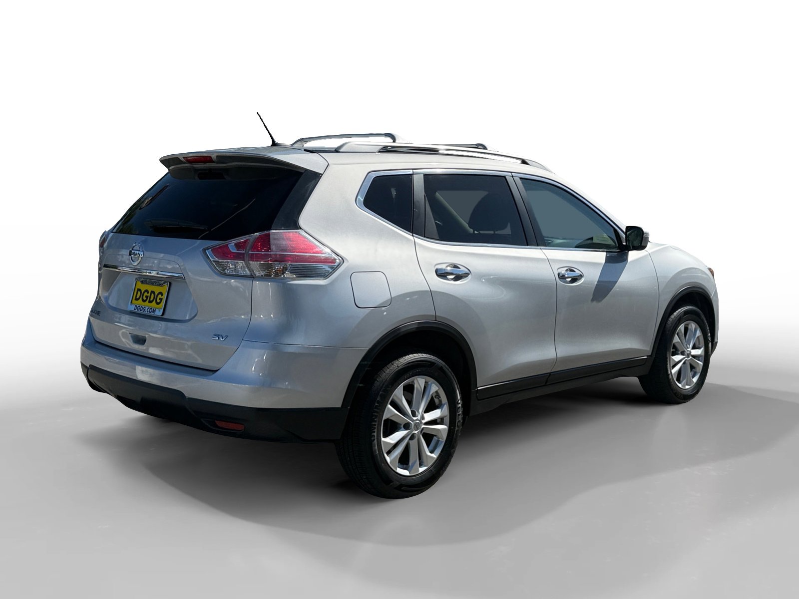 2015 Nissan Rogue SV photo 5