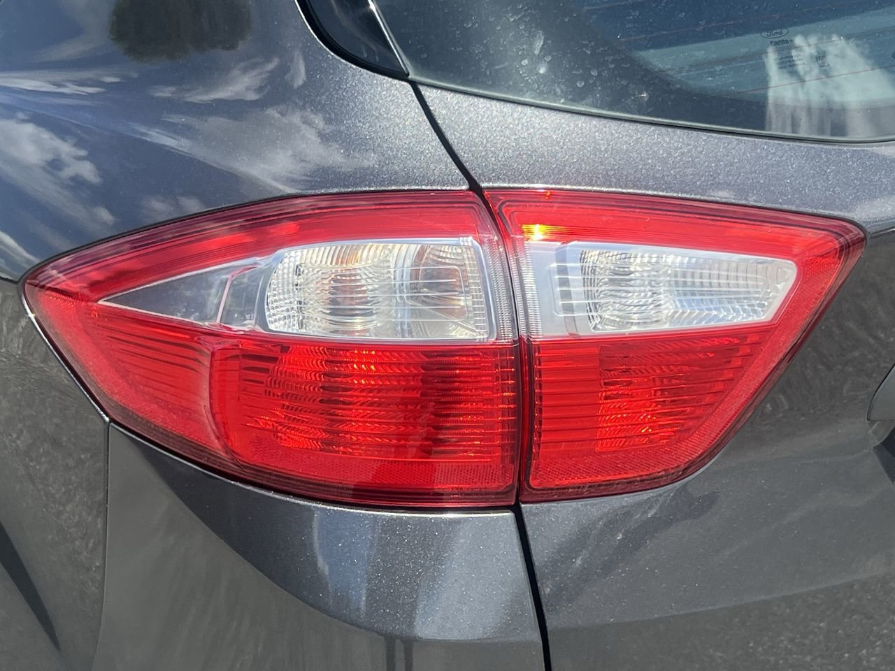 2016 Ford C-Max Hybrid SE photo 6