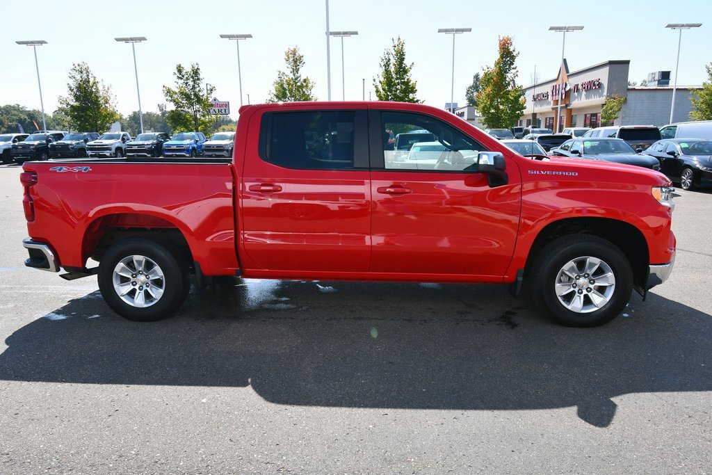 2025 Chevrolet Silverado 1500 LT photo 8