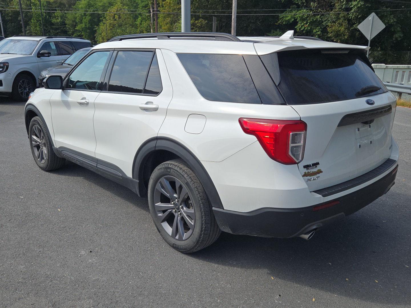 2022 Ford Explorer XLT photo 6