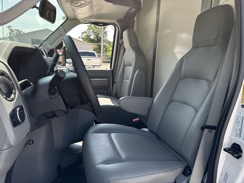 2025 Ford E-350 Base photo 13