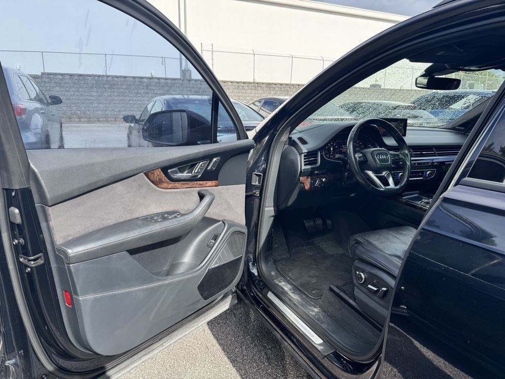 2017 Audi Q7 3.0T Prestige photo 4