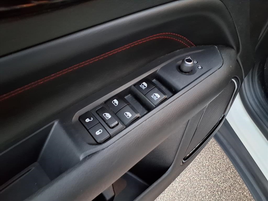 2024 Jeep Compass Trailhawk photo 27