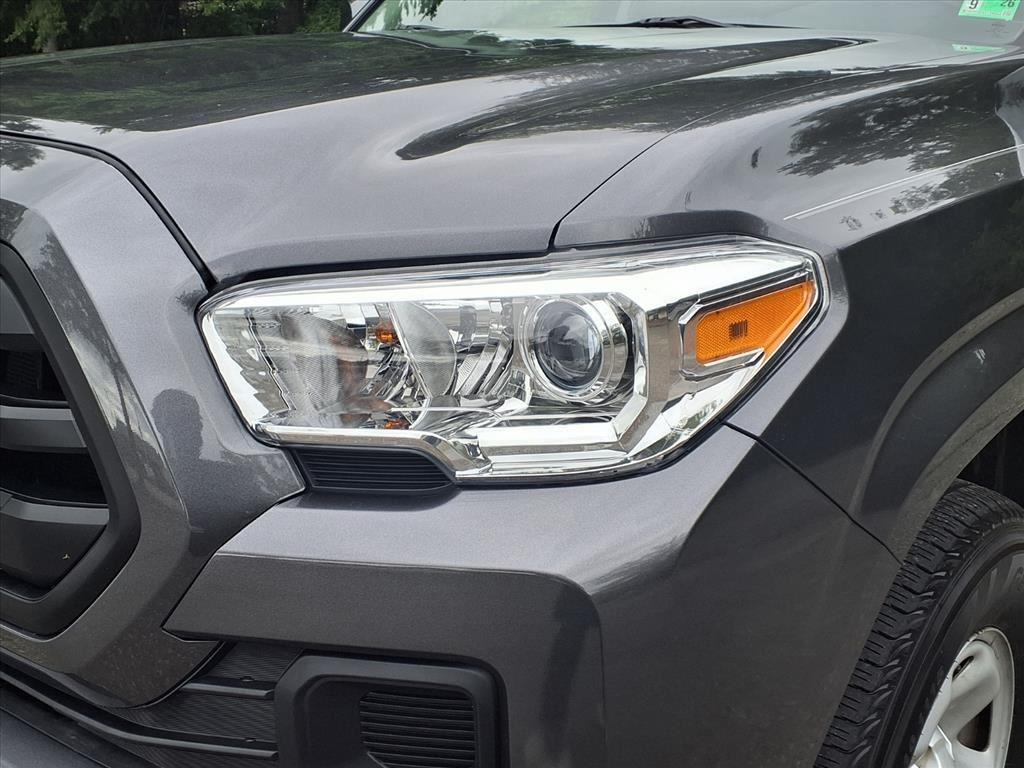 2019 Toyota Tacoma SR photo 3