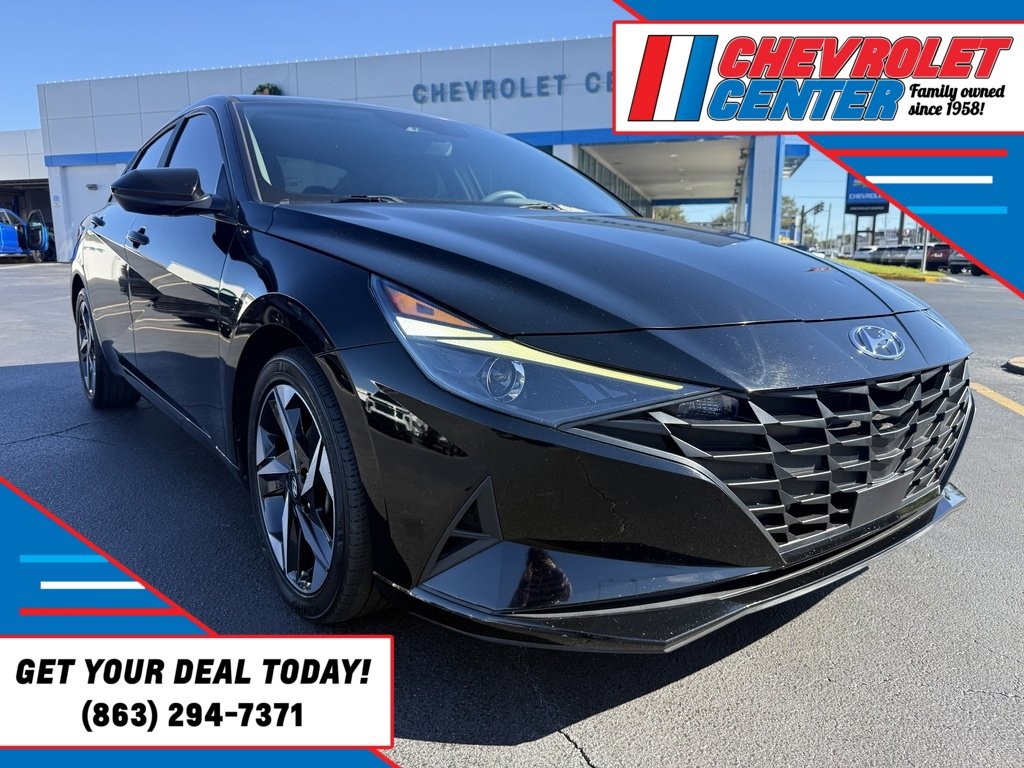 2023 Hyundai Elantra SEL's photo