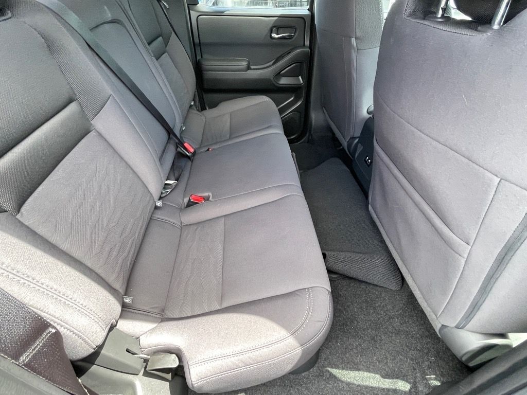 2024 Nissan Frontier SV photo 23